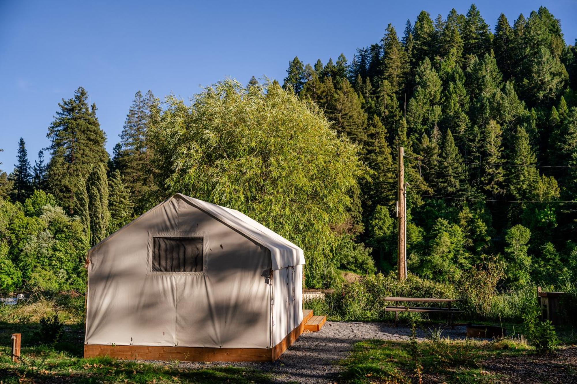 Johnson'S Beach Cabins And Campground Guerneville Bagian luar foto