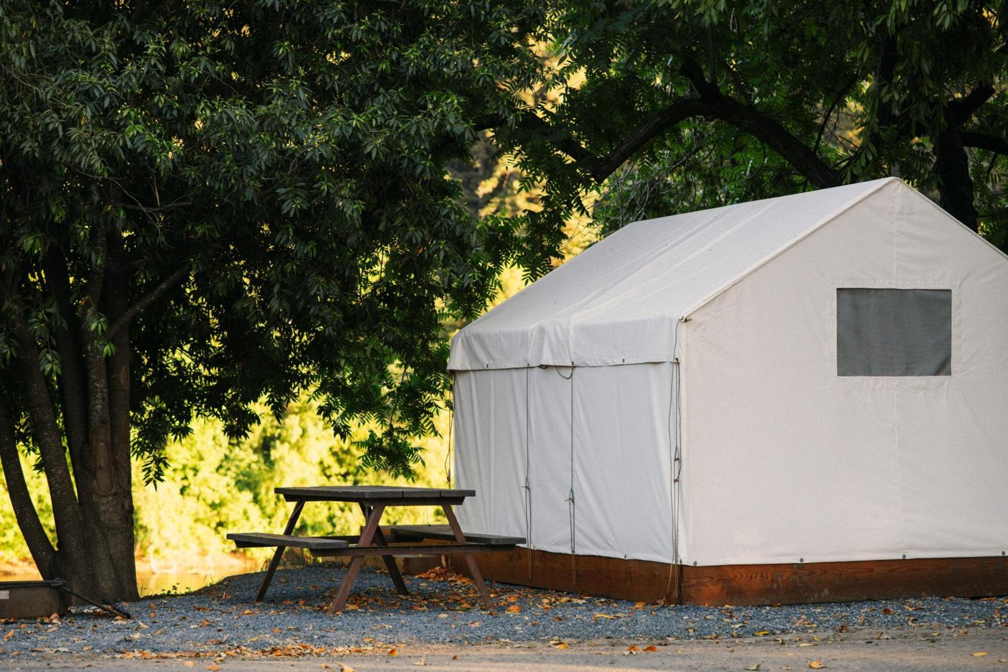 Johnson'S Beach Cabins And Campground Guerneville Bagian luar foto